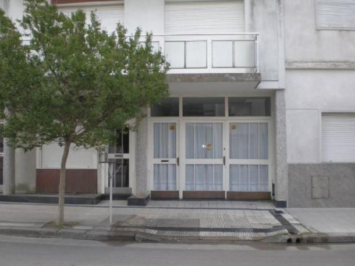 3 bedrooms House in Buenos Aires, Argentina No. 93417