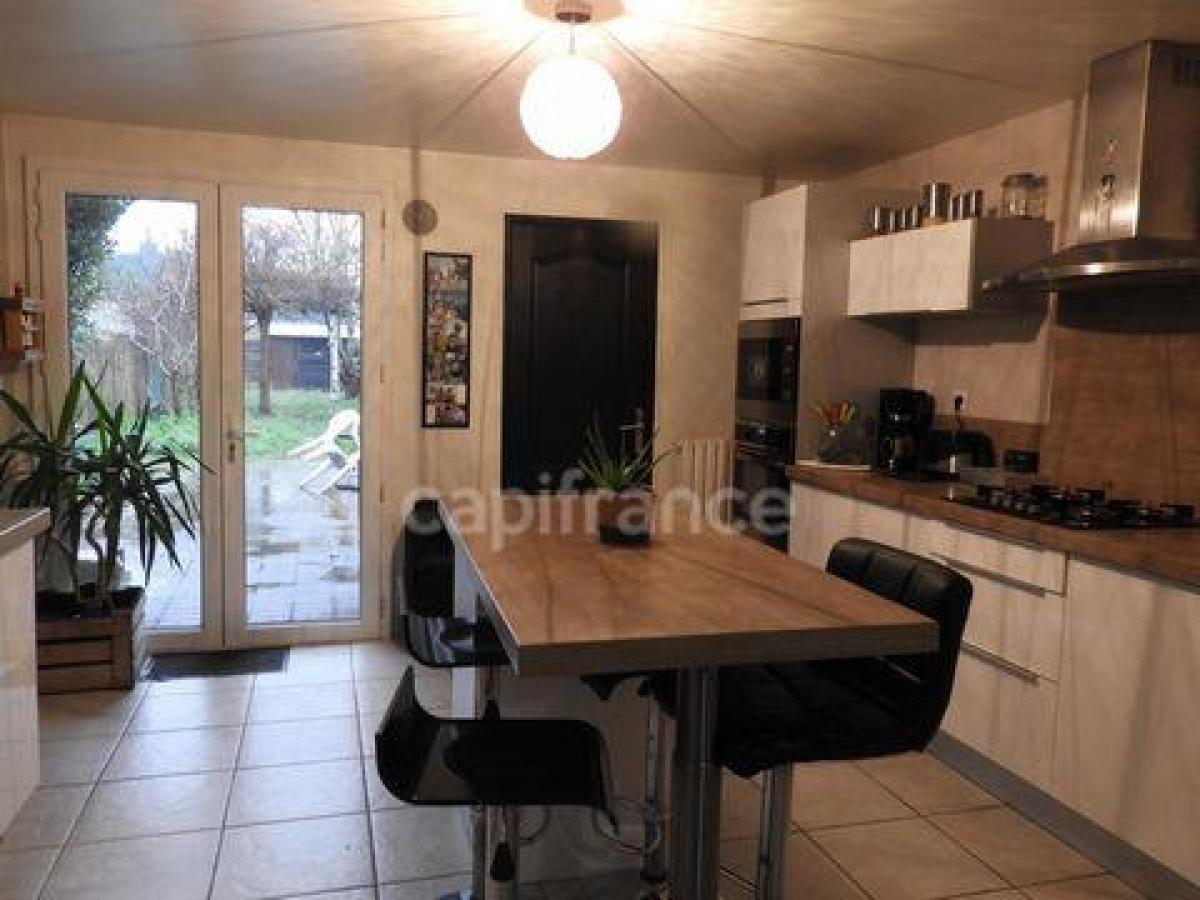 Casa de 2 dormitorios en Le Mans, France No. 28397