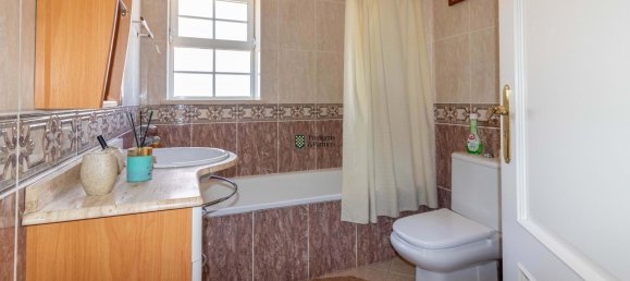 Villa de 3 dormitorios en Alvor, Portugal No. 197367 44