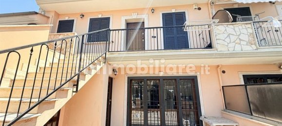 3 bedrooms House in Rome, Italy No. 349192 2