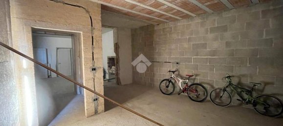 Дом с 5 спальнями в Racale, Италия № 89842 22