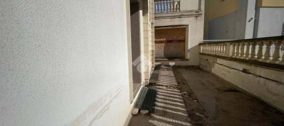 Дом с 5 спальнями в Racale, Италия № 89842 8