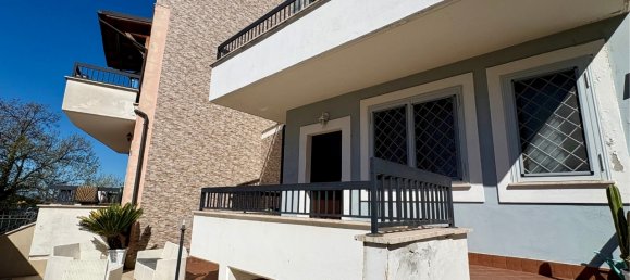 3 rooms Apartment in Rome, Italy No. 136583 21