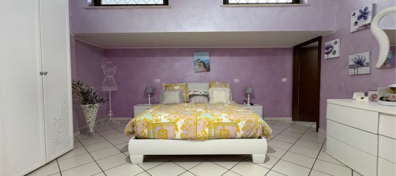 3 rooms Apartment in Rome, Italy No. 136583 2