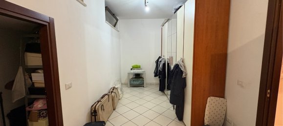 3 rooms Apartment in Rome, Italy No. 136583 9
