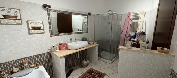 3 rooms Apartment in Rome, Italy No. 136583 10