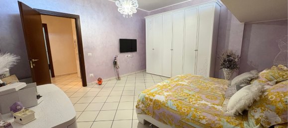 3 rooms Apartment in Rome, Italy No. 136583 4