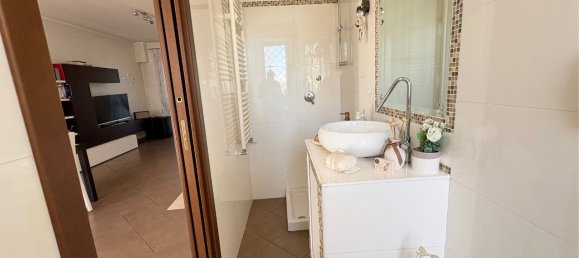 3 rooms Apartment in Rome, Italy No. 136583 37