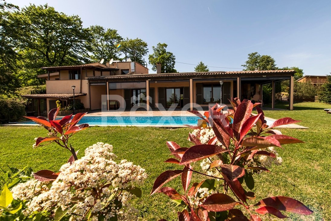 Villa T5 em Trevignano Romano, Italy N.º 260360