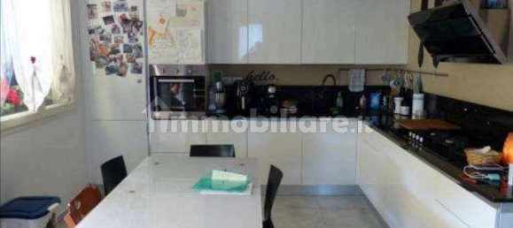 Apartamento de 2 dormitorios en Cattolica, Italy No. 12126 10
