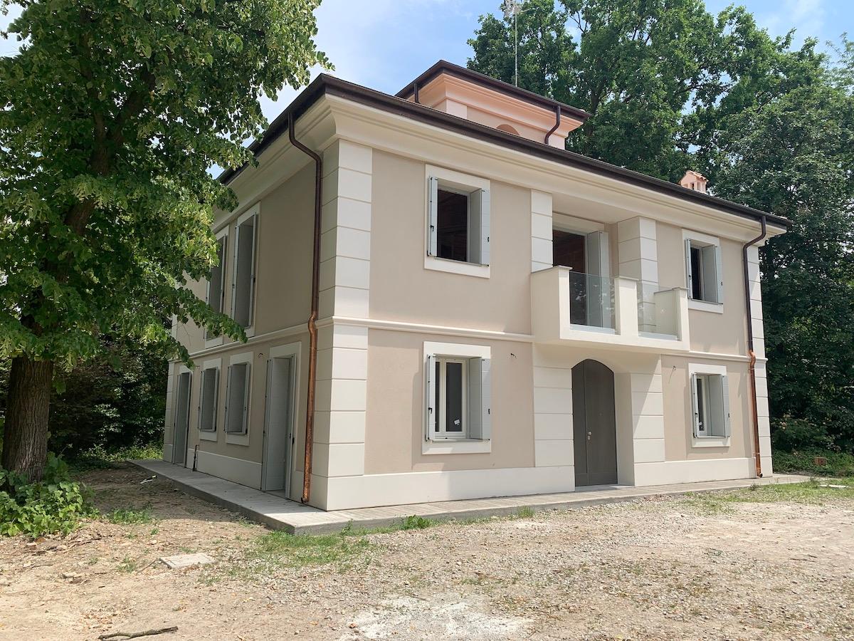 Villa de 5 divisões em San Felice sul Panaro, Italy N.º 161310