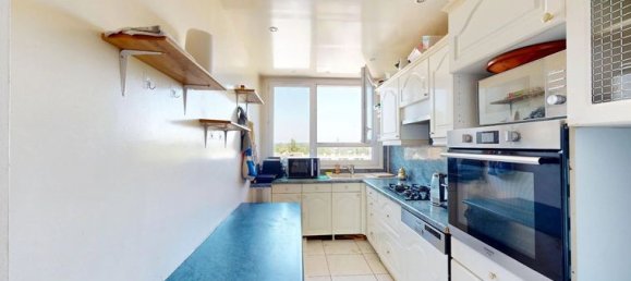 3 bedrooms Apartment in Neuilly-Plaisance, France No. 354388 4