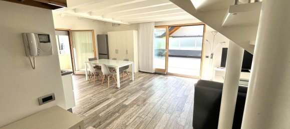 Дуплекс с 5 спальнями в Тренто, Италия № 363840 2