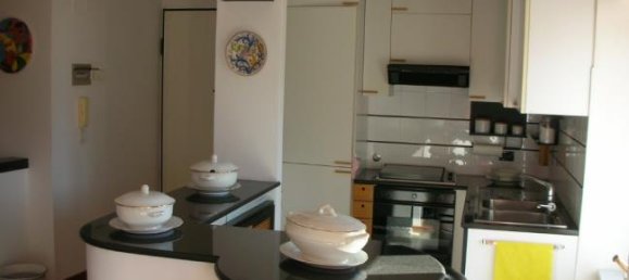 5-salle Appartement à Vado Ligure, Italy No. 253602 4