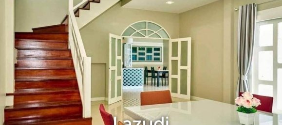 5 bedrooms Villa in Pattaya, Thailand No. 17050 4