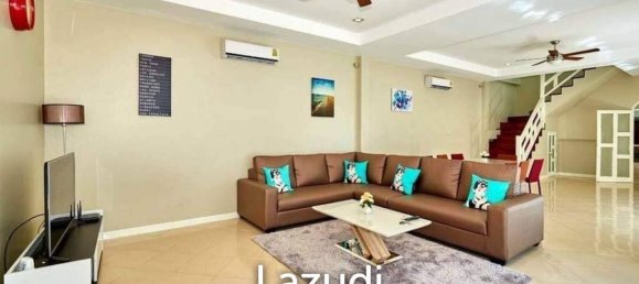 5 bedrooms Villa in Pattaya, Thailand No. 17050 2