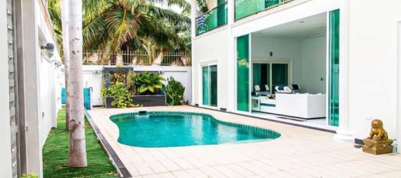 6 bedrooms Villa in Pattaya, Thailand No. 22435 19