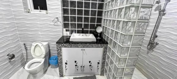 6 bedrooms Villa in Pattaya, Thailand No. 22435 9