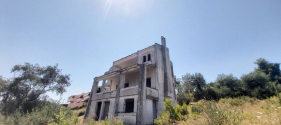 Вилла с 5 спальнями в Керкира, Центральная Керкира и Диапонтии-Ниси, Керкира, Ионические острова, Пелопоннес, Западная Греция и Ионические острова, Греция № 8923 3