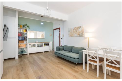 2 bedrooms Apartment in Rome, Italy No. 275980