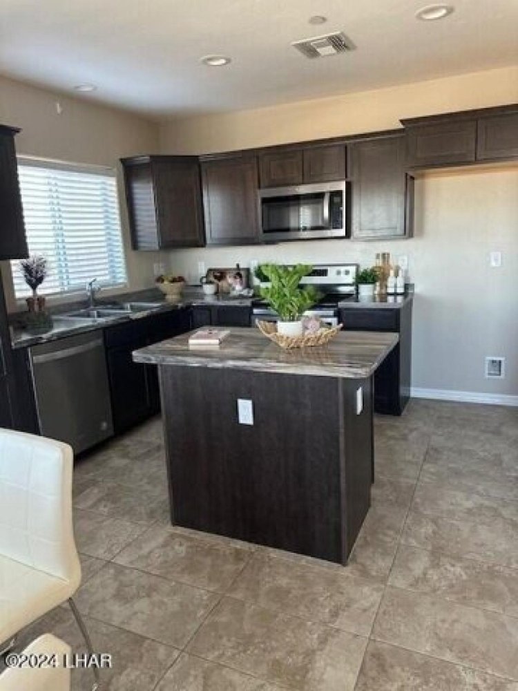 4 bedrooms House in Lake Havasu City, USA No. 385854