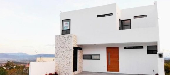 Casa de 3 dormitorios en Querétaro, Mexico No. 186069 2