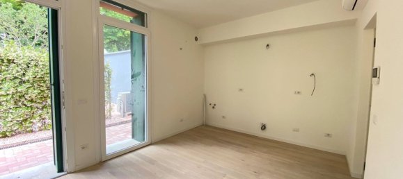 2 rooms Apartment in Parma, Italy No. 81009 30