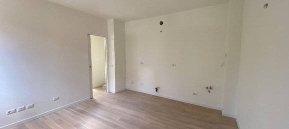 2 rooms Apartment in Parma, Italy No. 81009 40
