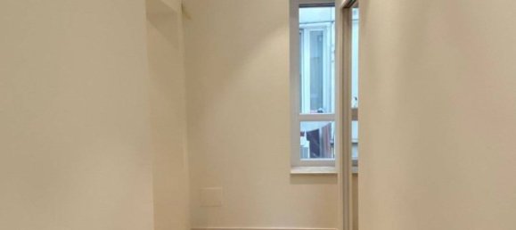 2 rooms Apartment in Parma, Italy No. 81009 7