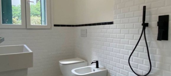 2 rooms Apartment in Parma, Italy No. 81009 36