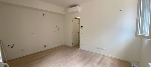 2 rooms Apartment in Parma, Italy No. 81009 32