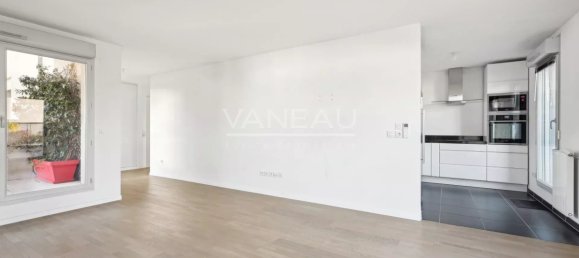 Квартира с 4 комнатами в Малакофф, Франция № 138463 2