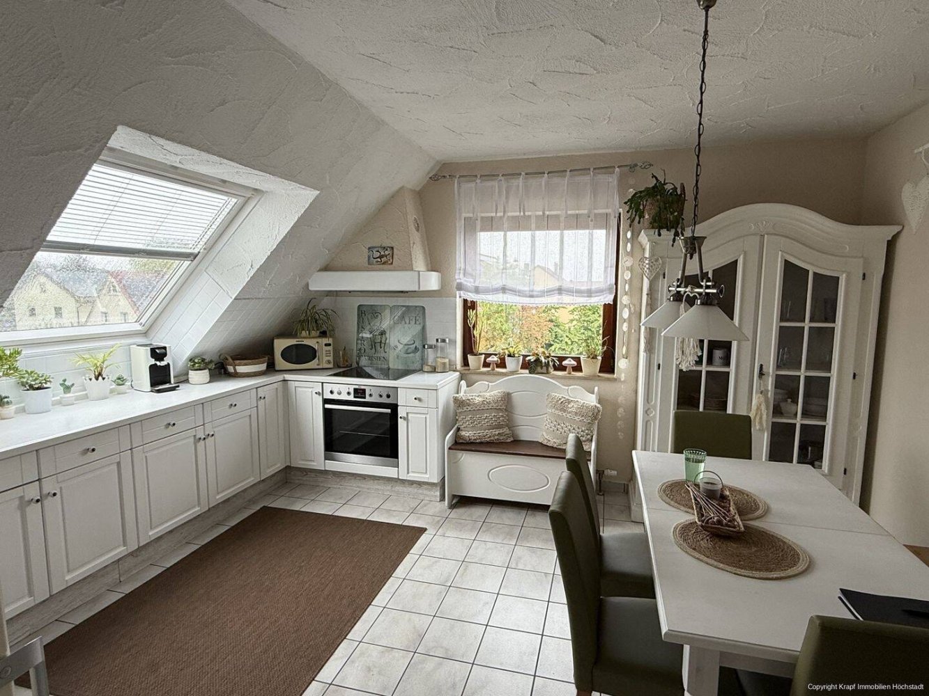 Квартира с 4 комнатами в Эрланген-Хёхштадт, Германия № 293348