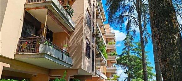 4 rooms Apartment in Rome, Italy No. 215003 23