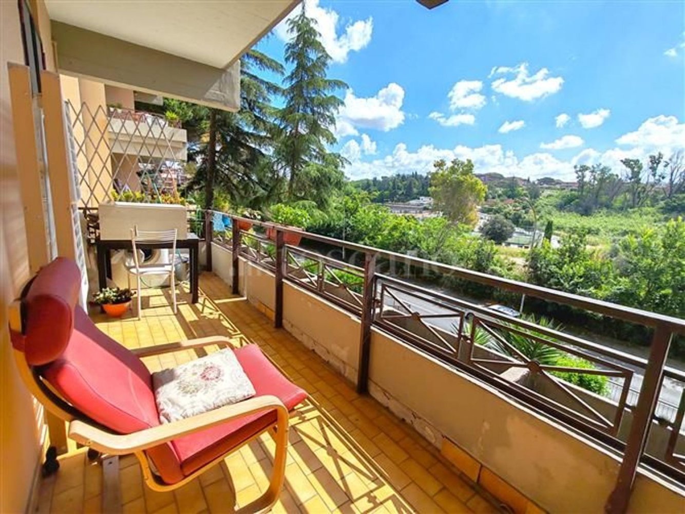 4 rooms Apartment in Rome, Italy No. 215003