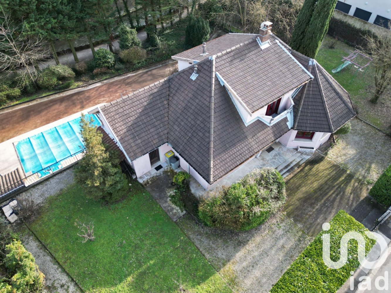 5 bedrooms House in Pont-de-Cheruy, France No. 192783