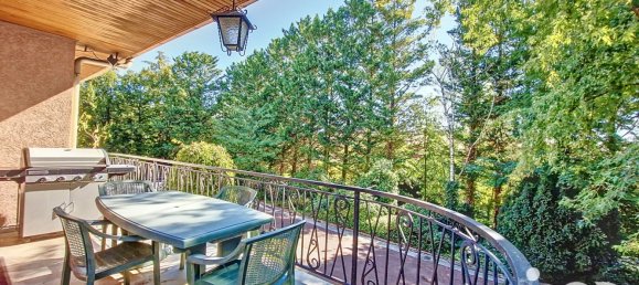 5 bedrooms House in Pont-de-Cheruy, France No. 192783 10