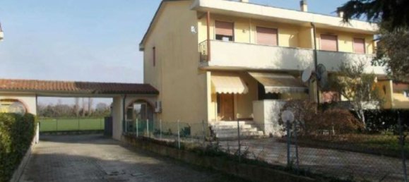 6 rooms Apartment in Maserà di Padova, Italy No. 16103 2