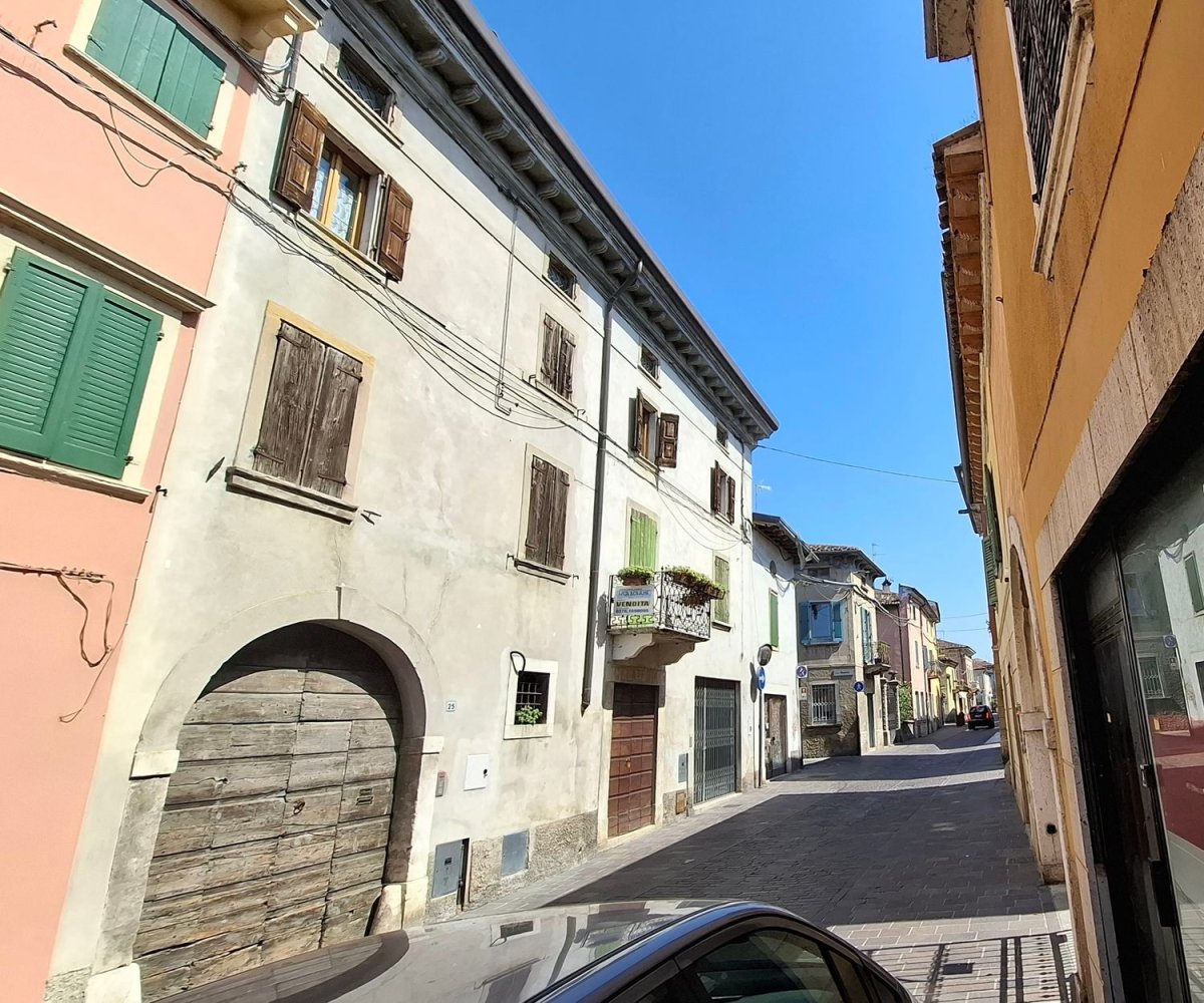 16 bedrooms House in Monzambano, Italy No. 392067