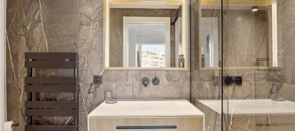 3 bedrooms Apartment in Cannes, France No. 2045 6