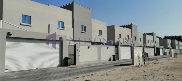4 bedrooms Villa in Doha, Qatar No. 2215 2