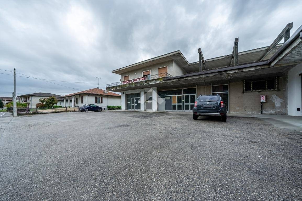 Lagerhaus in Monteforte d'Alpone, Italy 700m², Nr. 54708