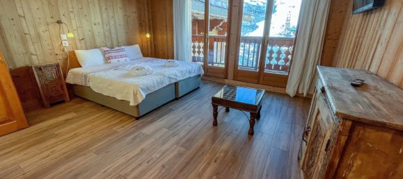 5 bedrooms Apartment in Les Belleville, France No. 473 3