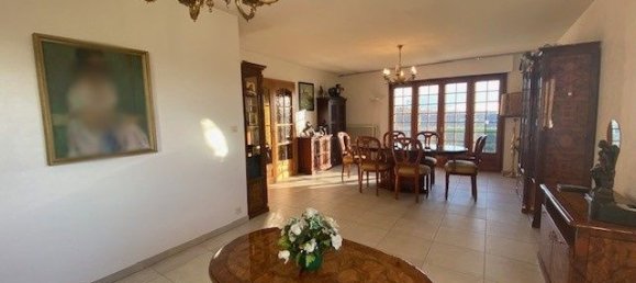 Casa de 3 dormitorios en Entrange, France No. 46841 2