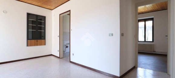 2 Schlafzimmer Wohnung in Udine, Italy, Nr. 14413 5