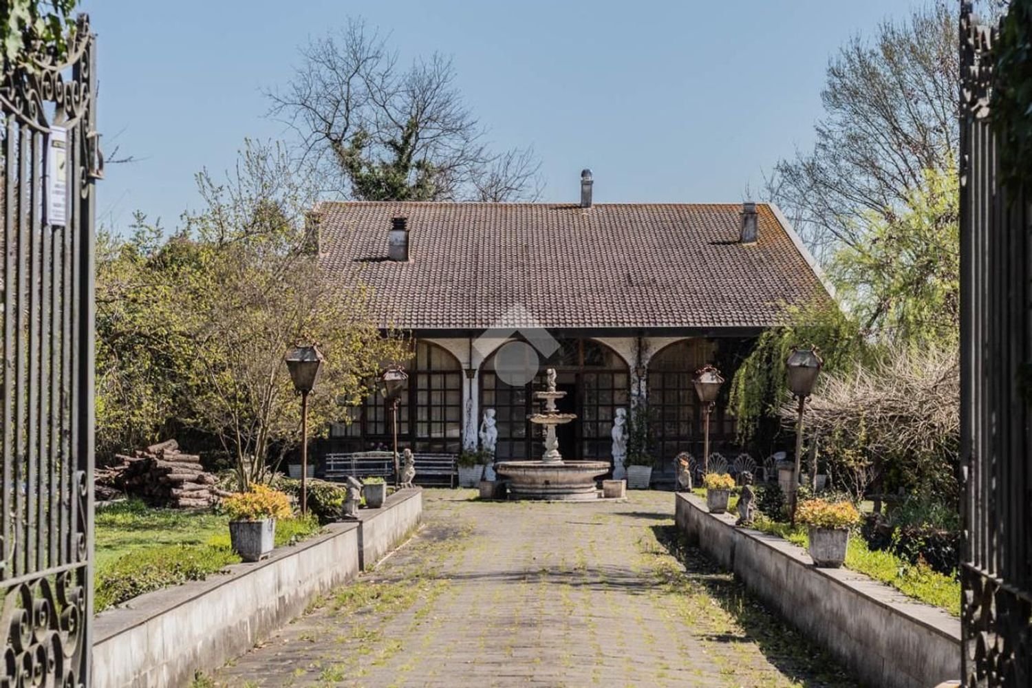 8غرفة فيلا في Sutri, Italy رقم 93386