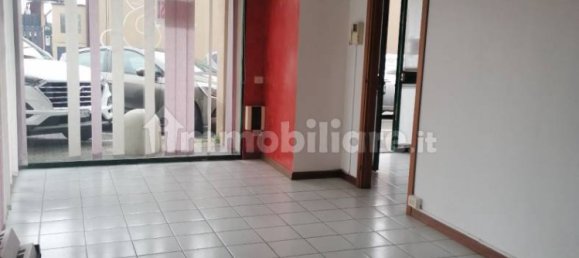 Коммерческая недвижимость с 2 комнатами в Альбавилла, Италия № 213236 9