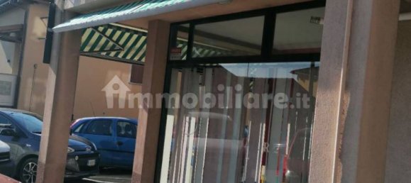 Коммерческая недвижимость с 2 комнатами в Альбавилла, Италия № 213236 5