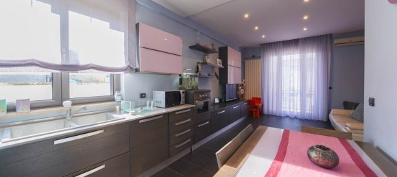 4 rooms Apartment in Palo del Colle, Italy No. 43364 4