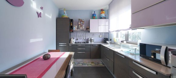 4 rooms Apartment in Palo del Colle, Italy No. 43364 3